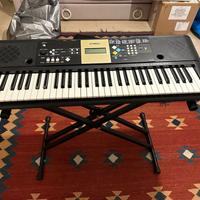 Tastiera elettronica Yamaha YPT 220 con custodia