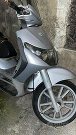 Piaggio beverly 250