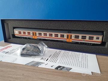 Carrozza 2a classe MDVC Vitrains illuminata 