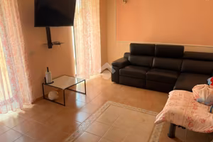 CASA SEMINDIPENDENTE A CERVARO