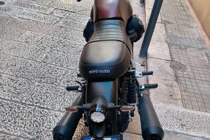 moto Guzzi V7 III  STONE NIGHT PACK