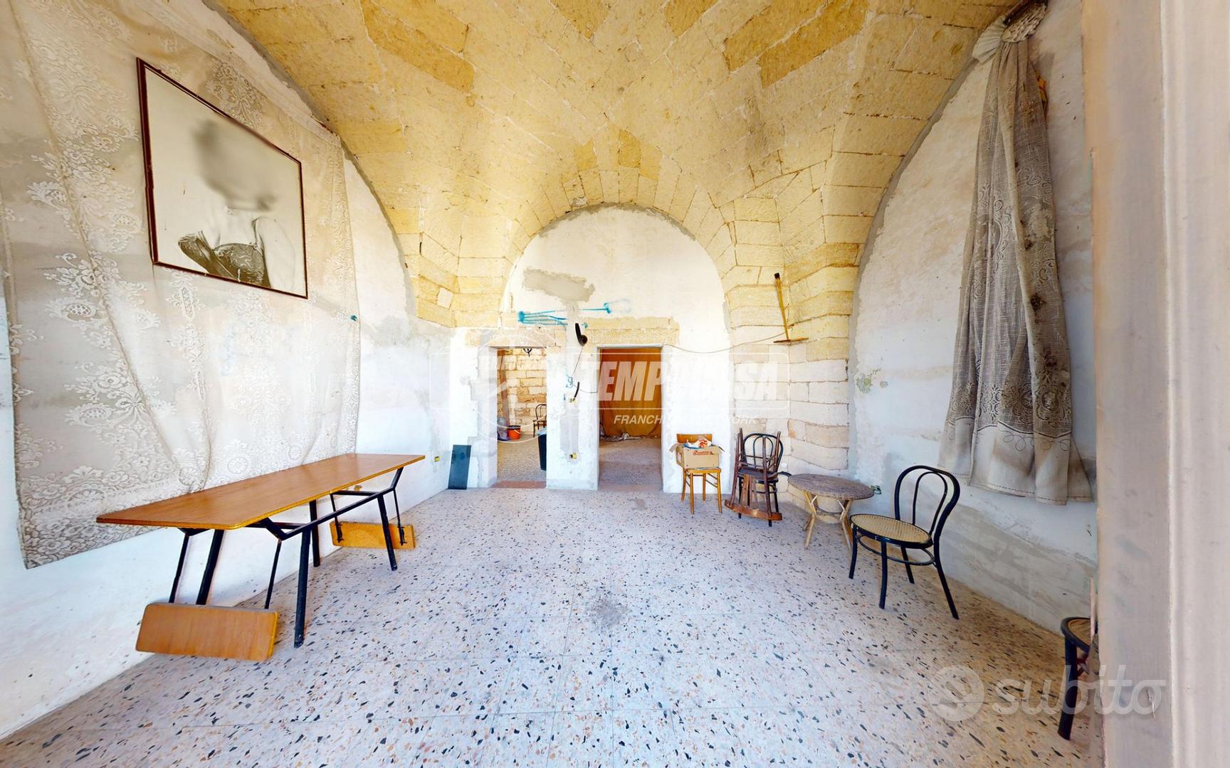 BILOCALE CON TERRAZZO A TREPUZZI - Vista 3