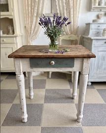 Antico tavolino stile provenzale shabby 