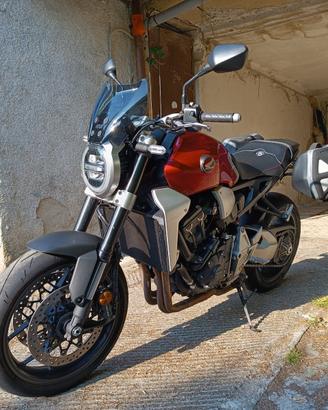CB 1000 R