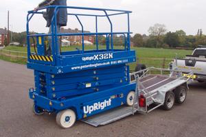 Rimorchio pianale inclinabile per  piattaforme