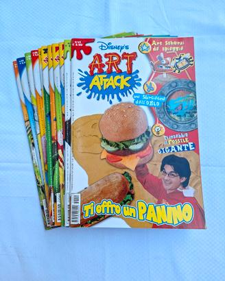 Lotto 11 riviste Disney Art Attack 2005-2006