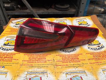FARO POSTERIORE DESTRO ALFA ROMEO STELVIO ANNO:201