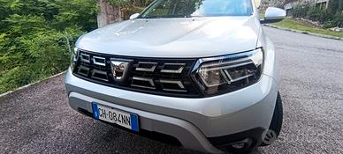 DACIA DUSTER 4X4 CON GANCIO TRAINO