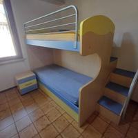 Letto castello+scala contenitore+3letto estraibile