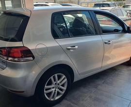 Volkswagen Golf 1.6 TDi highline