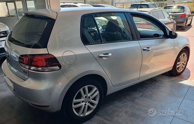 Volkswagen Golf 1.6 TDi highline