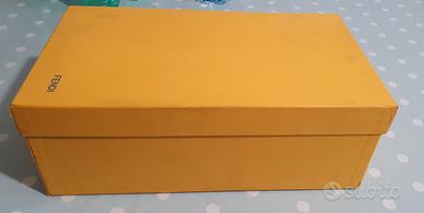 FENDI  solo scatola scarpe 