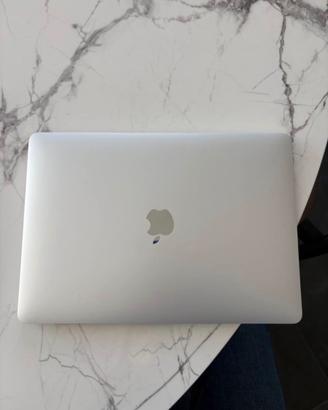 McBook modello A2337