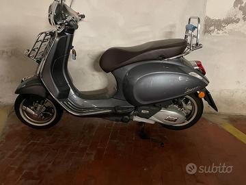 Piaggio Vespa 150 GTS - 2023