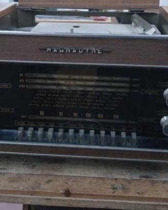radio giradischi Magnadyne