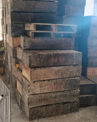 Casse antiche per scaffalature 