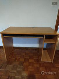 scrivania 