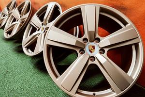 Cerchi Porsche Cayenne Turbo E-Hybrid Original R22