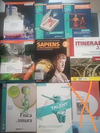 libri scolastici come nuovi a 10€