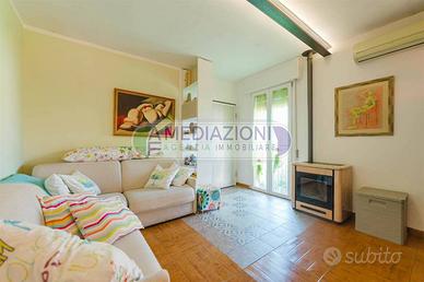 Appartamento di 125 m² con 4 locali e box auto a V
