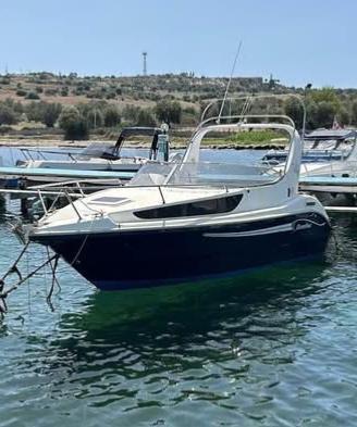 Coverline 640 cabin