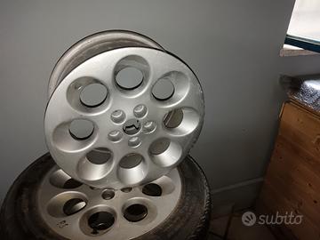 5 cerchi in lega+4 gomme invernali alfa147