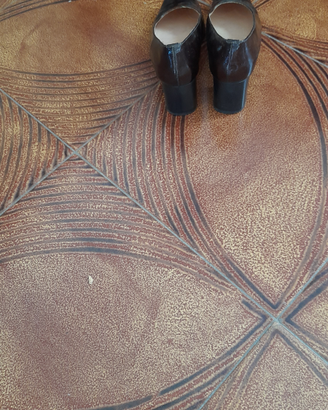 Scarpe di marca in vernice con mezzo tacco robust