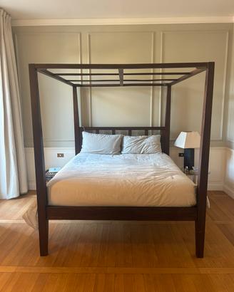 Letto a baldacchino