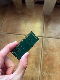 ram DDR 4GB 2400