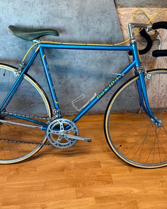 BUSANA ARTIGIANALE D'EPOCA