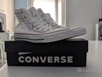 Converse All Stars M7650C con borchie 