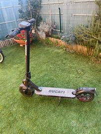 2 Monopattini ducati pro plus 2