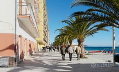 Fabbricato Terra/Cielo pieno Centro con Giardino