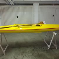 canoa kayak in vetroresina con pagaia