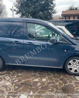 FORD TRANSIT COURIER