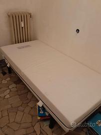 Letto singolo con materasso