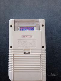 Nintendo game boy originale e gioco tetris