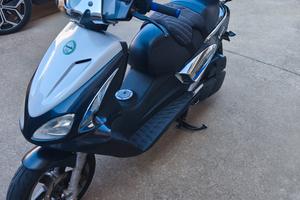 scooter 150 Benelli Velvet 