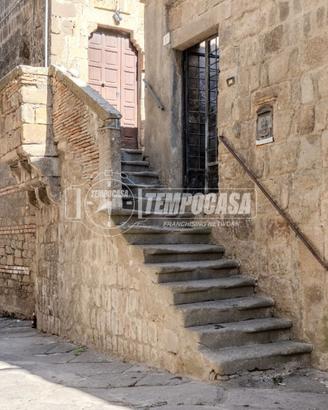 APPARTAMENTO CON GIARDINO AL CENTRO STORICO