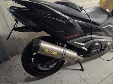 SCOOTER KIMKO AK 550