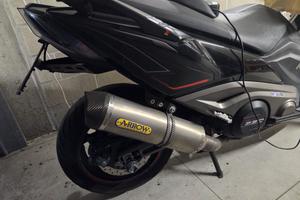 SCOOTER KIMKO AK 550