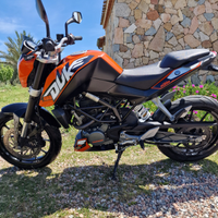 KTM 125 Duke ABS_year 2015