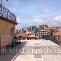 Attico ascensorato con terrazzo ad Acireale centro
