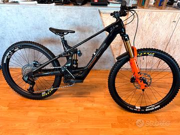 FORBIDDEN DREADNOUGHT E 800Wh