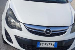 Opel corsa 2015 1200 benzina gpl