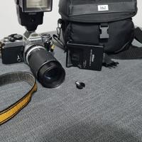 Nikon FE analogica + obiettivo 75–150mm f/3.5 