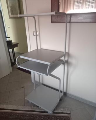 mobile  in acciaio satinato
