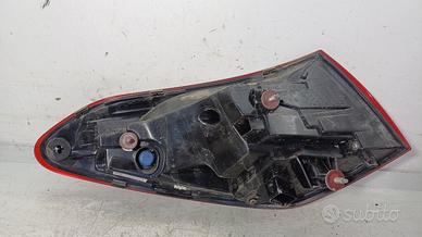 STOP FANALE POSTERIORE DESTRO MERCEDES Classe C W2
