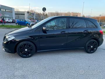 Mercedes-benz B 180 Premium * SOLO 87000 Km