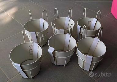 Vasi con ganci per balcone e terrazzi